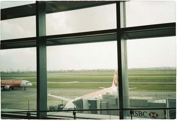 Quels sont les avantages de louer une maison de vacances en Bretagne avec des cours de cuisine et des balades en mer ?