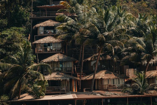 Quelles croisières offrent des ateliers de fabrication de porcelaine avec des artisans chinois?